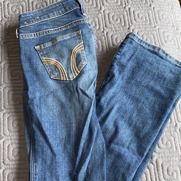 Hollister jeans!! - Picture 2 of 2
